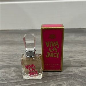 ‼️SALE‼️Juicy Couture Viva La Juicy mini Perfume 5 ml